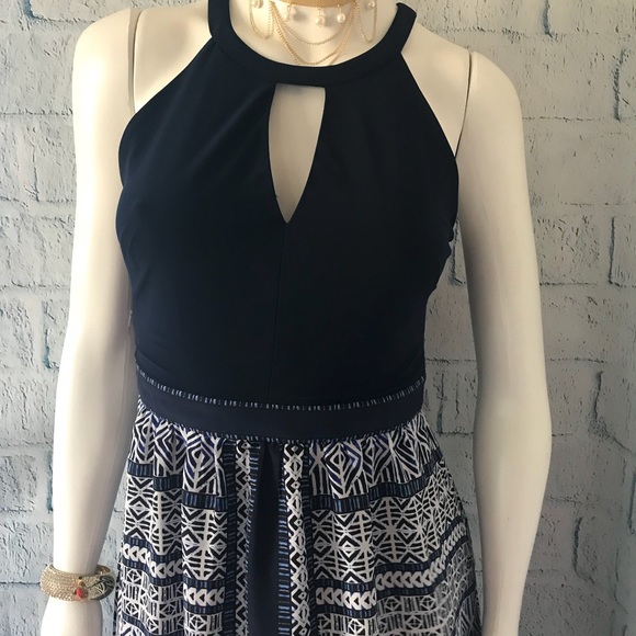 Last 1 Left! 💋 Vince Camuto • Tribal Key Hole Max - Picture 7 of 8